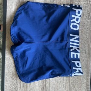 Nike pro crossover shorts size medium